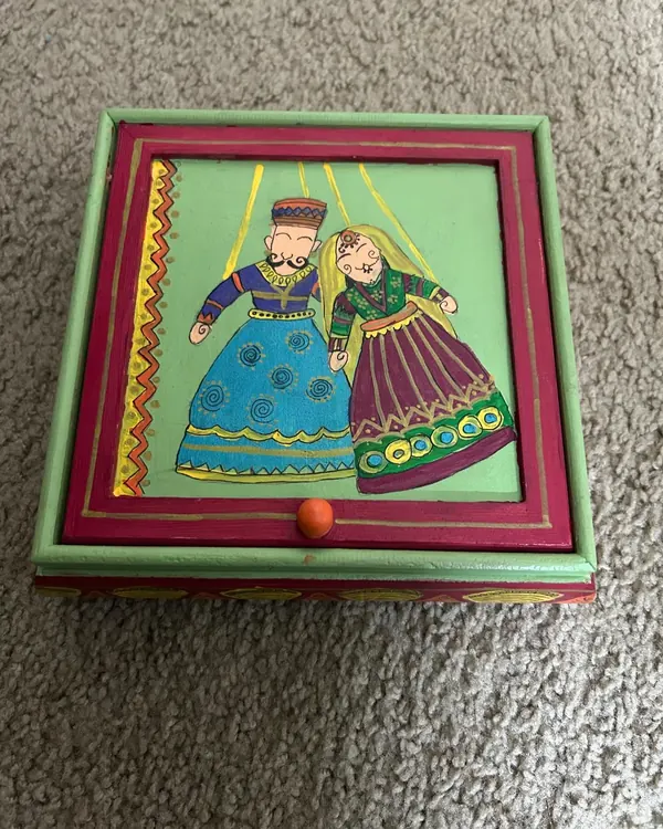 Box 001