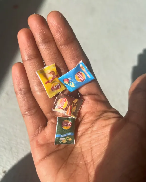 Miniature 001